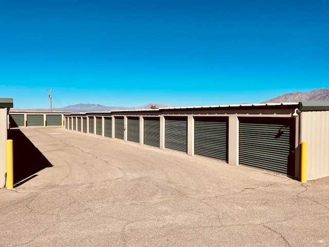 storage units garage